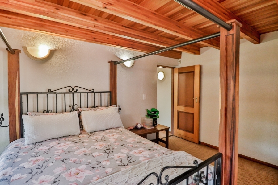 6 Bedroom Property for Sale in Lakeland North West